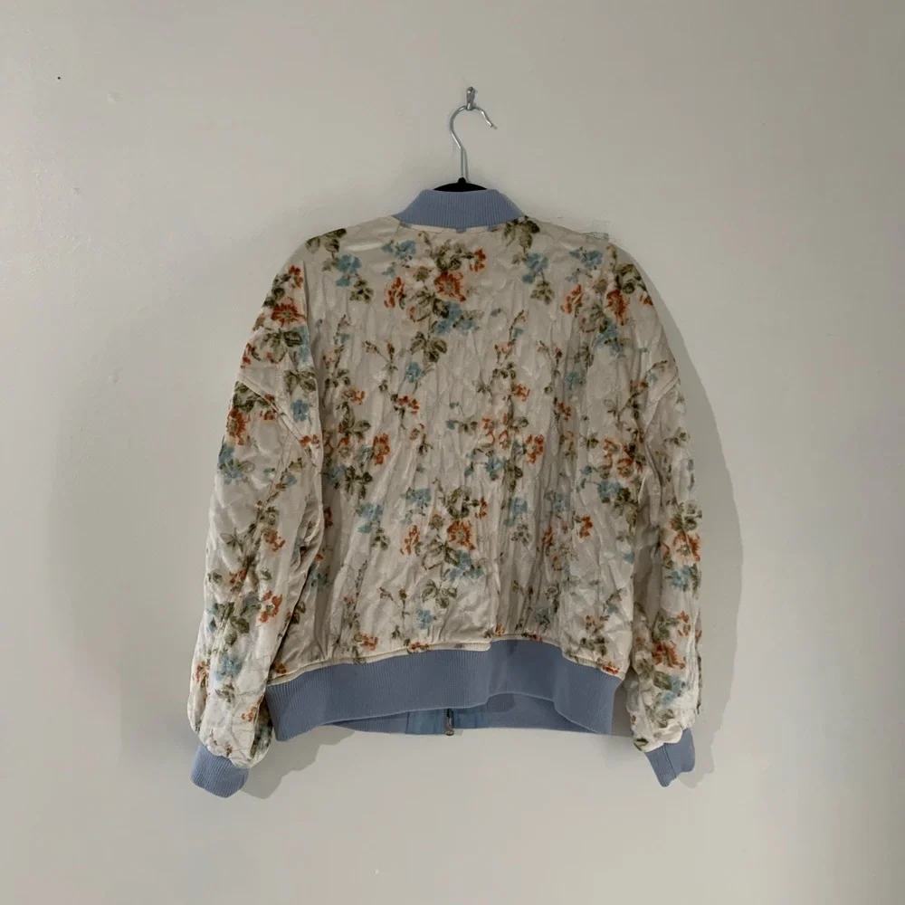 🎉FLASH SALE🎉 Urban outfitter Reversible Velvet Floral Bomber Jacket - Picture 11 of 11